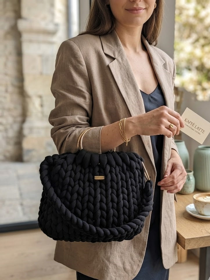 Le Cabas "Kaffè Latte" avec doublure – L'Art du Chunky Knit tote bag